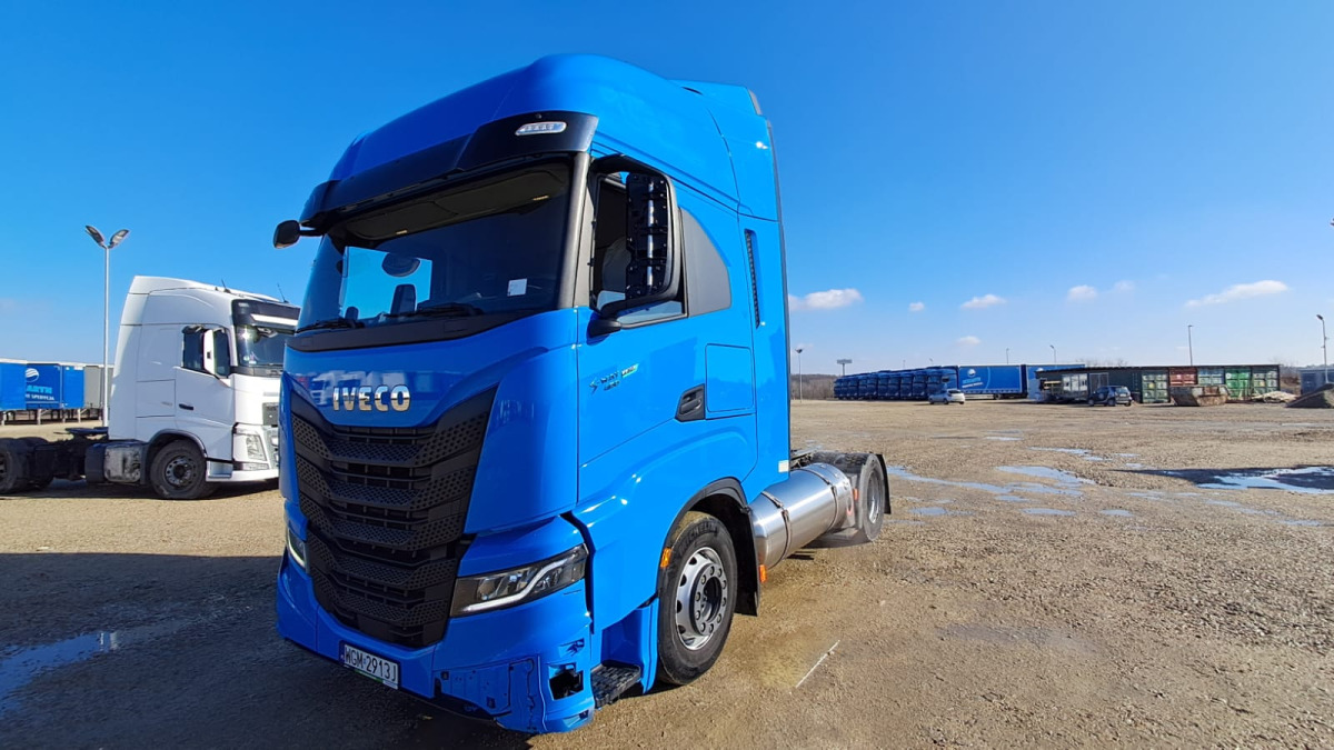 IVECO CIĄGNIK SIODŁOWY - Ťahač: obrázok 2 IVECO CIĄGNIK SIODŁOWY - Ťahač: obrázok 2