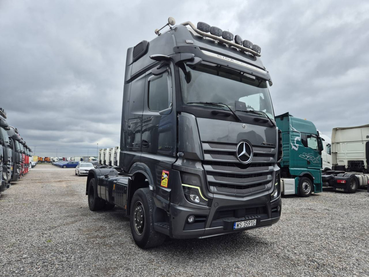 MERCEDES BENZ ACTROS CIĄGNIK SIODŁOWY - Ťahač: obrázok 1 MERCEDES BENZ ACTROS CIĄGNIK SIODŁOWY - Ťahač: obrázok 1