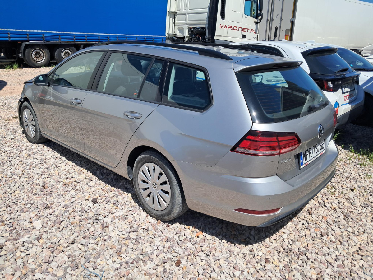 VOLKSWAGEN GOLF KOMBI - Automobil: obrázok 5 VOLKSWAGEN GOLF KOMBI - Automobil: obrázok 5