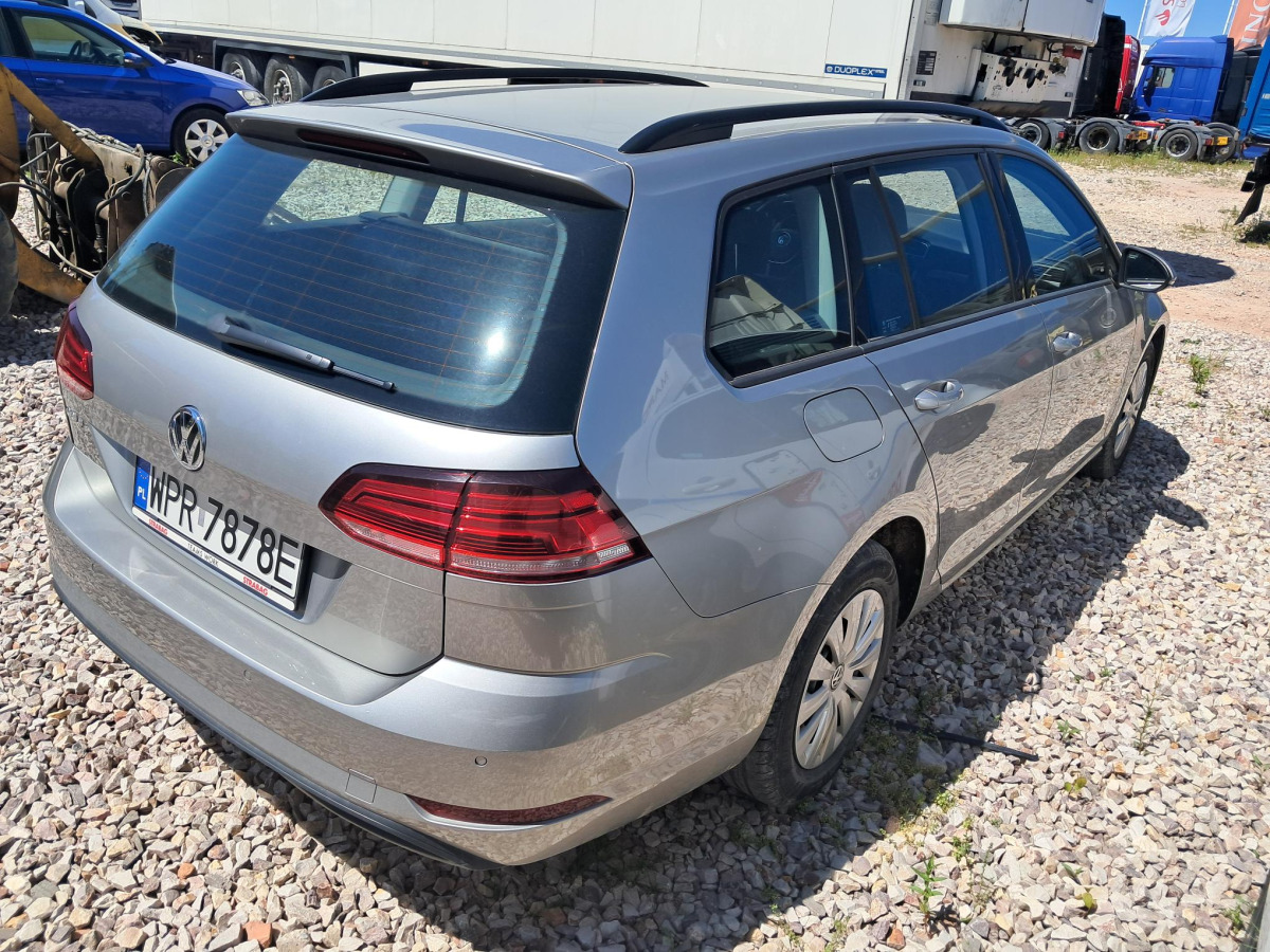 VOLKSWAGEN GOLF KOMBI - Automobil: obrázok 4 VOLKSWAGEN GOLF KOMBI - Automobil: obrázok 4