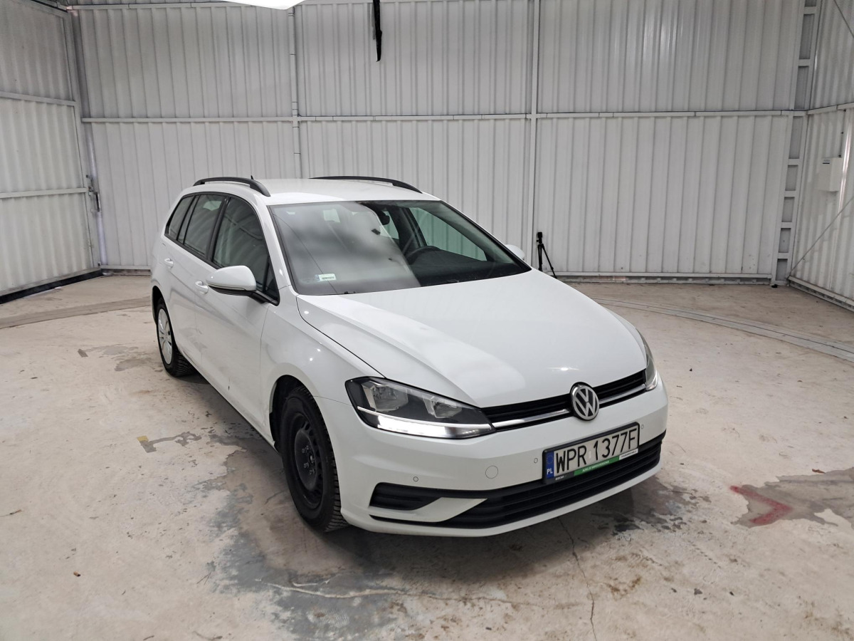VOLKSWAGEN GOLF KOMBI - Automobil: obrázok 1 VOLKSWAGEN GOLF KOMBI - Automobil: obrázok 1