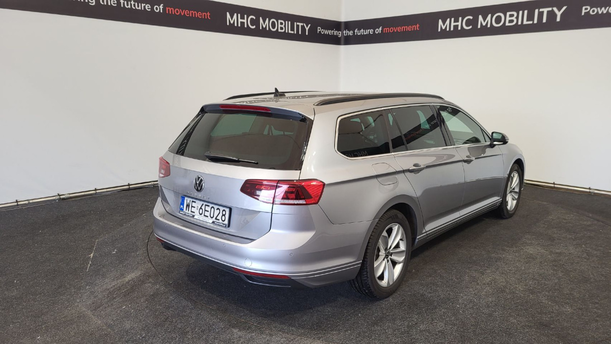 VOLKSWAGEN PASSAT KOMBI - Automobil: obrázok 3 VOLKSWAGEN PASSAT KOMBI - Automobil: obrázok 3