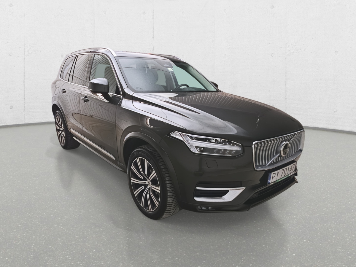VOLVO XC-90 SUV - SUV: obrázok 2 VOLVO XC-90 SUV - SUV: obrázok 2