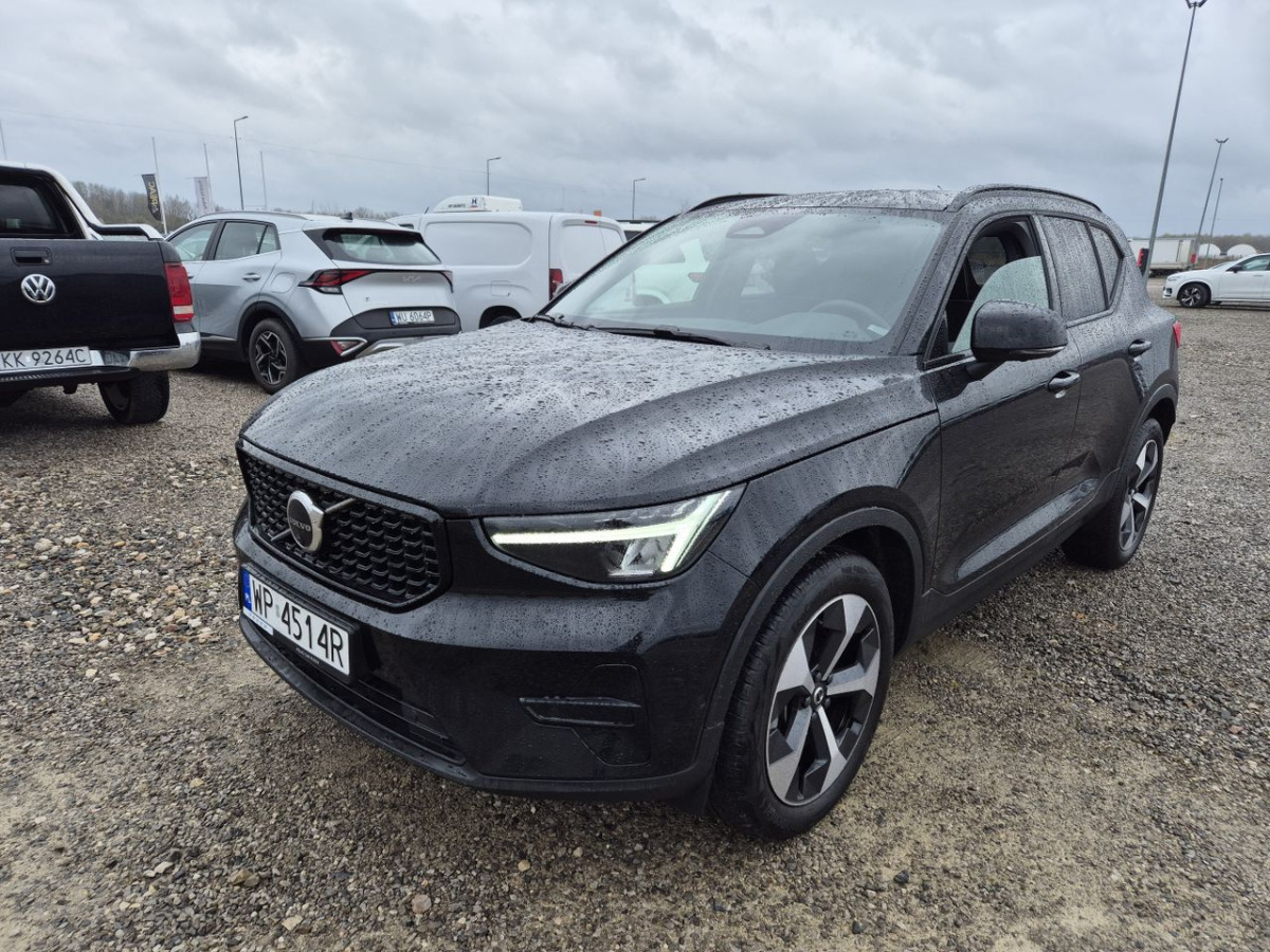 VOLVO XC40 SUV - SUV: obrázok 3 VOLVO XC40 SUV - SUV: obrázok 3