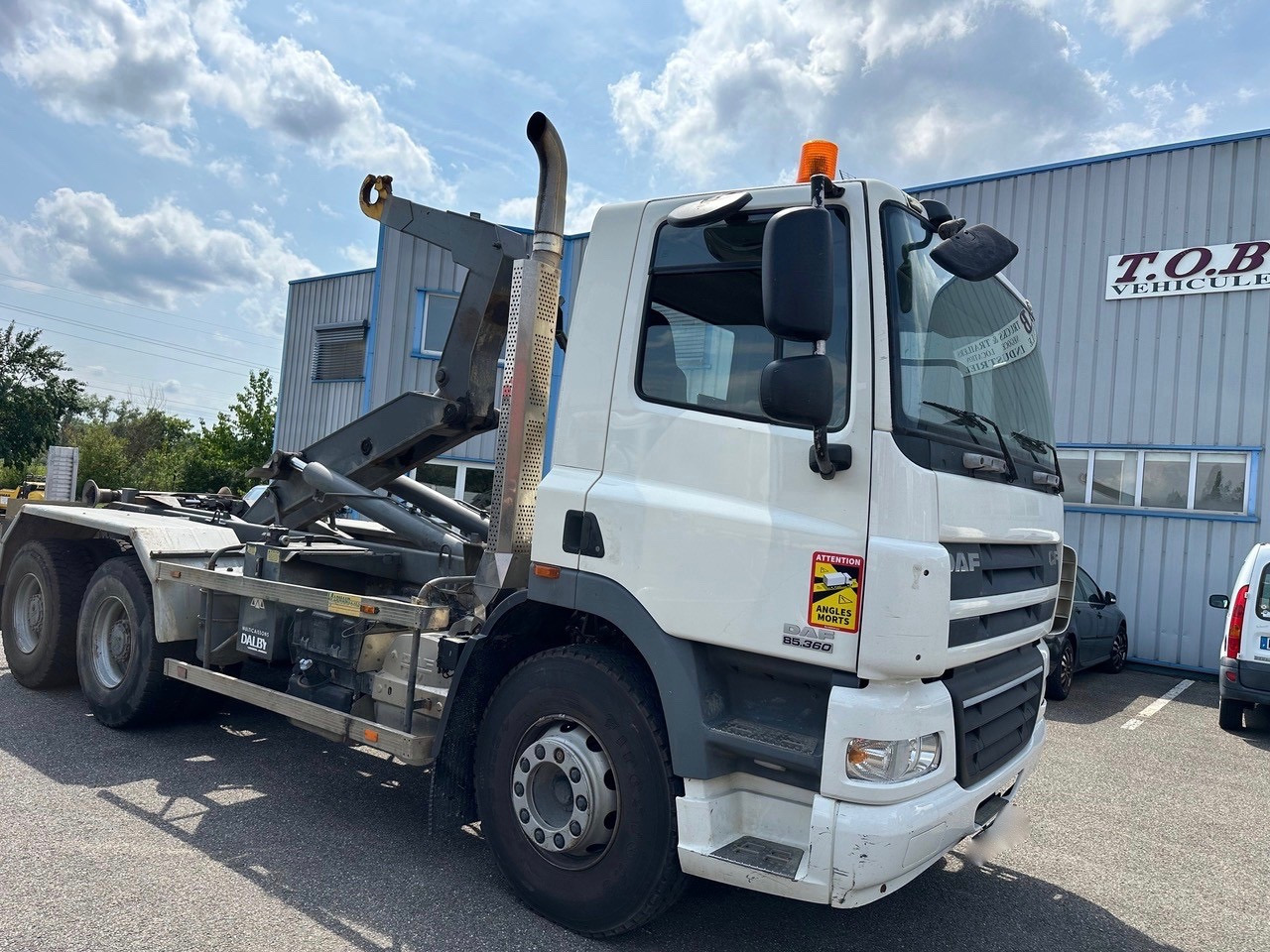 DAF CF 85.360 - Hákový nosič kontajnerov: obrázok 5 DAF CF 85.360 - Hákový nosič kontajnerov: obrázok 5