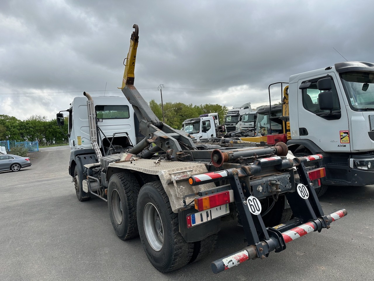 RENAULT KERAX 370 DCI - Hákový nosič kontajnerov: obrázok 3 RENAULT KERAX 370 DCI - Hákový nosič kontajnerov: obrázok 3