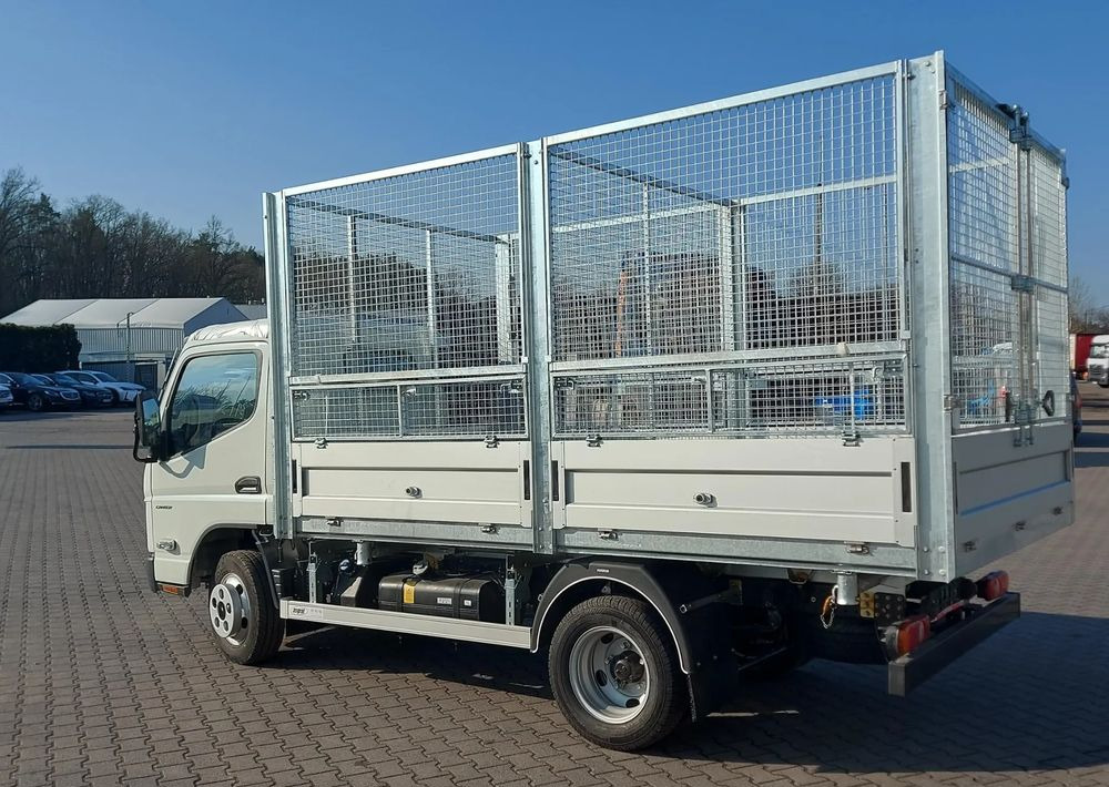 FUSO Canter 6S15 Wywrotka - Auto na odvoz odpadu: obrázok 5 FUSO Canter 6S15 Wywrotka - Auto na odvoz odpadu: obrázok 5
