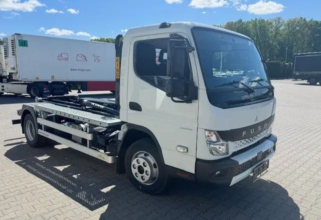 FUSO Canter 9C18 Hakowiec - Auto na odvoz odpadu: obrázok 4 FUSO Canter 9C18 Hakowiec - Auto na odvoz odpadu: obrázok 4