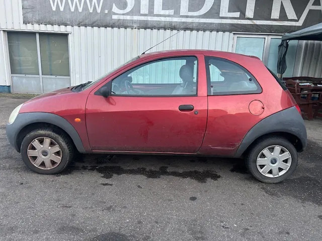 Ford Ka 1.3 , export / handel - Hatchback: obrázok 2 Ford Ka 1.3 , export / handel - Hatchback: obrázok 2