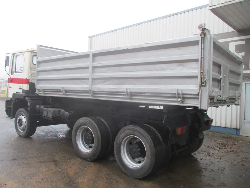 MAN 26 322 ZF Manual , 6x4 , 3 way tipper , Spring suspension - Sklápač: obrázok 5 MAN 26 322 ZF Manual , 6x4 , 3 way tipper , Spring suspension - Sklápač: obrázok 5