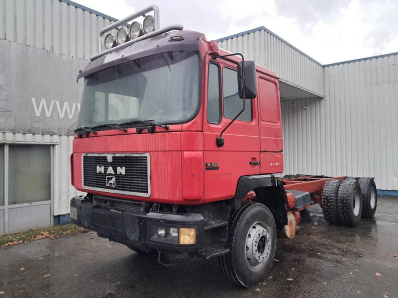 MAN 26-422 , 6x4 , Spring Suspension , ZF Manual Gearbox, Intarder - Podvozek s kabinou: obrázok 1 MAN 26-422 , 6x4 , Spring Suspension , ZF Manual Gearbox, Intarder - Podvozek s kabinou: obrázok 1