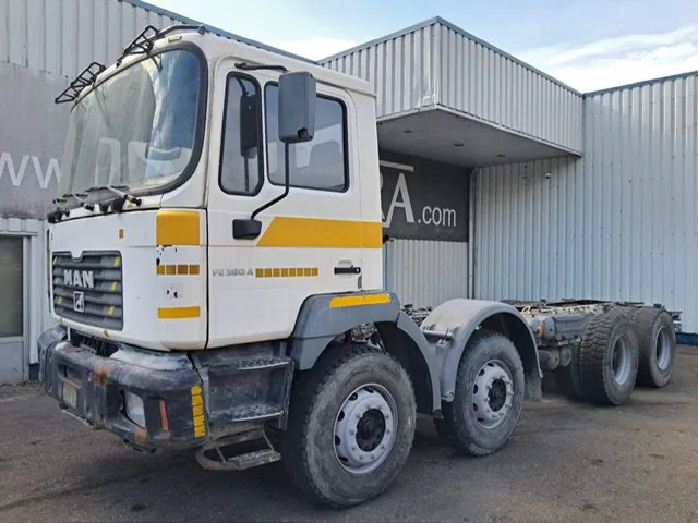 MAN 35-364 / FE 360 A , 8x4 , Spring Suspension , ZF Manual , Airco - Podvozek s kabinou: obrázok 1 MAN 35-364 / FE 360 A , 8x4 , Spring Suspension , ZF Manual , Airco - Podvozek s kabinou: obrázok 1