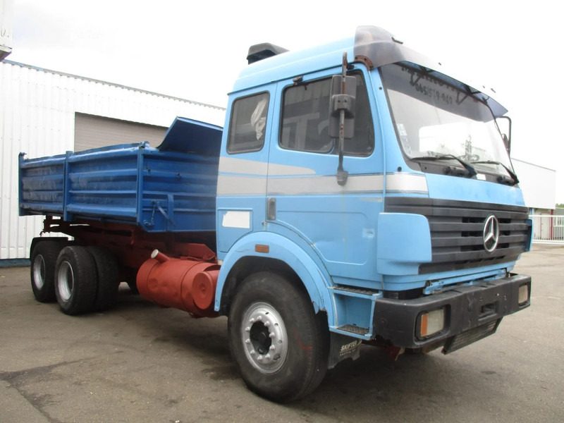 Mercedes-Benz 2544 SK , 6x4 , V8 Bi-Turbo , 3 Way tipper , Spring suspension - Sklápač: obrázok 4 Mercedes-Benz 2544 SK , 6x4 , V8 Bi-Turbo , 3 Way tipper , Spring suspension - Sklápač: obrázok 4
