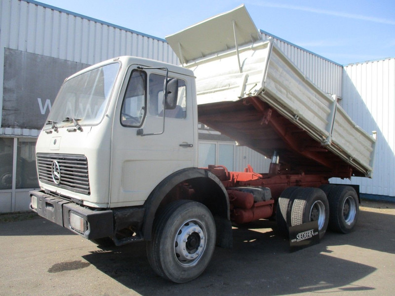 Mercedes-Benz 2633, V8 , ZF Manual , 6x4 , 3 Way tipper , Spring suspension - Sklápač: obrázok 1 Mercedes-Benz 2633, V8 , ZF Manual , 6x4 , 3 Way tipper , Spring suspension - Sklápač: obrázok 1