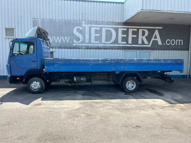 Mercedes-Benz 814 Ecoliner , Spring suspension , Manual , Euro 2 - Plachtové nákladné vozidlo: obrázok 2 Mercedes-Benz 814 Ecoliner , Spring suspension , Manual , Euro 2 - Plachtové nákladné vozidlo: obrázok 2