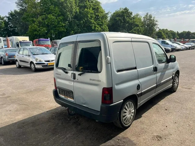 Peugeot Partner 1.9 D , Airco , Belgium Regestration - Malá dodávka: obrázok 3 Peugeot Partner 1.9 D , Airco , Belgium Regestration - Malá dodávka: obrázok 3