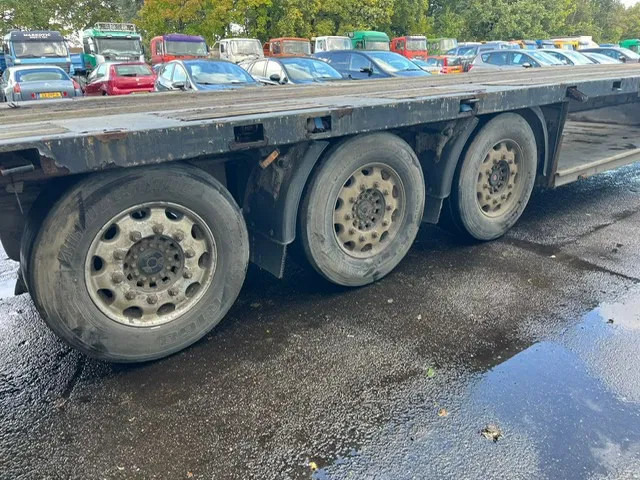 Plošinový/ Valníkový náves SYSTEM TRAILER 3x SAF Axle , Flat trailer: obrázok 12 Plošinový/ Valníkový náves SYSTEM TRAILER 3x SAF Axle , Flat trailer: obrázok 12