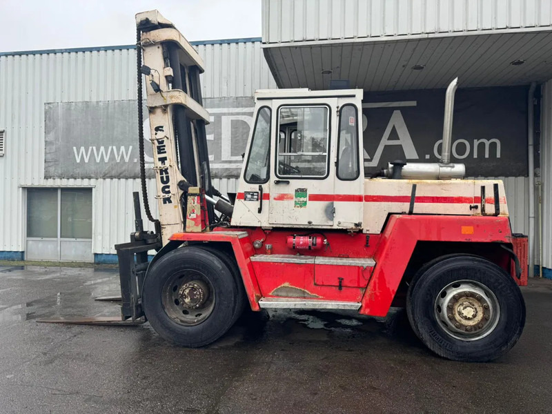 Svetruck 860-28 Pneumatic Tire Forklift - Dieselový vysokozdvižný vozík: obrázok 2 Svetruck 860-28 Pneumatic Tire Forklift - Dieselový vysokozdvižný vozík: obrázok 2