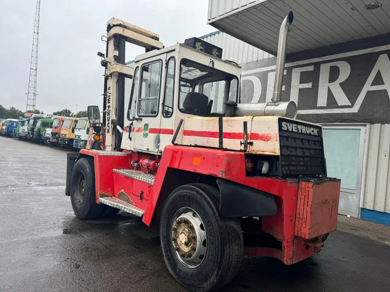 Svetruck 860-28 Pneumatic Tire Forklift - Dieselový vysokozdvižný vozík: obrázok 4 Svetruck 860-28 Pneumatic Tire Forklift - Dieselový vysokozdvižný vozík: obrázok 4
