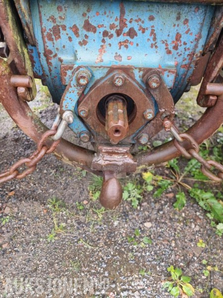 1972 Ford 3000 traktor med laster og skuffe - Traktor: obrázok 5 1972 Ford 3000 traktor med laster og skuffe - Traktor: obrázok 5