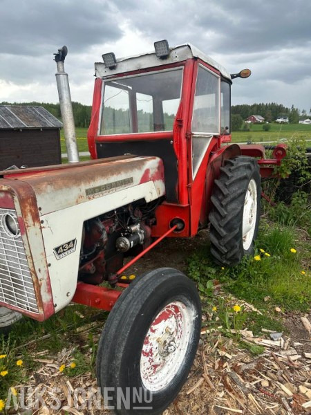 1973/1974 McCormick 434 med Dalen 1254 vedmaskin - Traktor: obrázok 2 1973/1974 McCormick 434 med Dalen 1254 vedmaskin - Traktor: obrázok 2