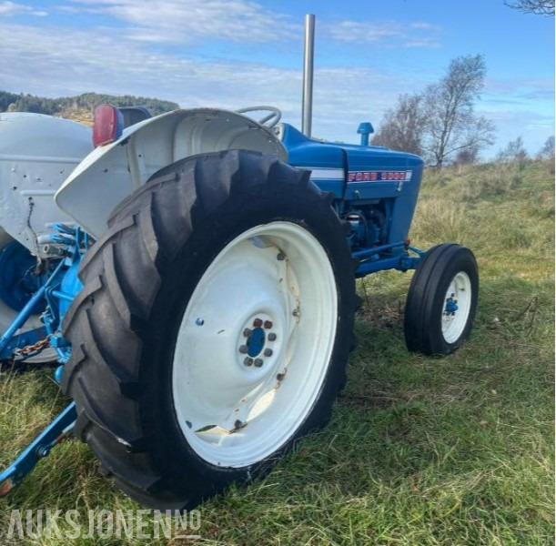 1973 Ford 3000 - mva fri - Traktor: obrázok 3 1973 Ford 3000 - mva fri - Traktor: obrázok 3
