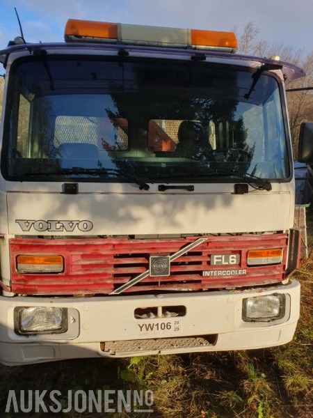 Sklápač 1986 Volvo FL6164X2 tippbil med kran: obrázok 8 Sklápač 1986 Volvo FL6164X2 tippbil med kran: obrázok 8