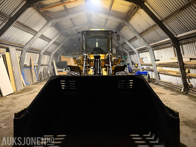 1996 Volvo L70C - Klappvinge - Sentralsmøring - 18 290t - Kolesový nakladač: obrázok 2 1996 Volvo L70C - Klappvinge - Sentralsmøring - 18 290t - Kolesový nakladač: obrázok 2
