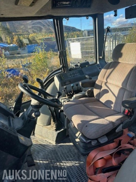 1998 Valtra 8150 traktor til salgs! - Traktor: obrázok 4 1998 Valtra 8150 traktor til salgs! - Traktor: obrázok 4