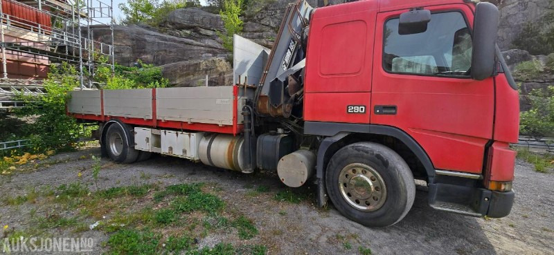 1999 Volvo FM7 42R 4X2 Reparasjonsobjekt Hiab 195-4 - Auto s hydraulickou rukou: obrázok 3 1999 Volvo FM7 42R 4X2 Reparasjonsobjekt Hiab 195-4 - Auto s hydraulickou rukou: obrázok 3