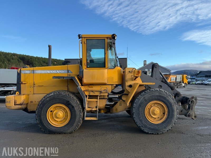 2001 Volvo L90D - 17 000kg - 8868t - Kolesový nakladač: obrázok 4 2001 Volvo L90D - 17 000kg - 8868t - Kolesový nakladač: obrázok 4