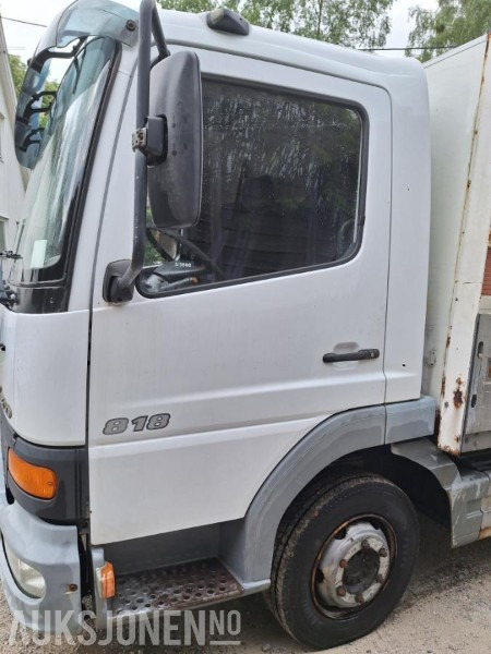 2003 Mercedes-Benz ATEGO 818 planbil 237.000km - Valníkový/ Plošinový nákladný automobil: obrázok 3 2003 Mercedes-Benz ATEGO 818 planbil 237.000km - Valníkový/ Plošinový nákladný automobil: obrázok 3