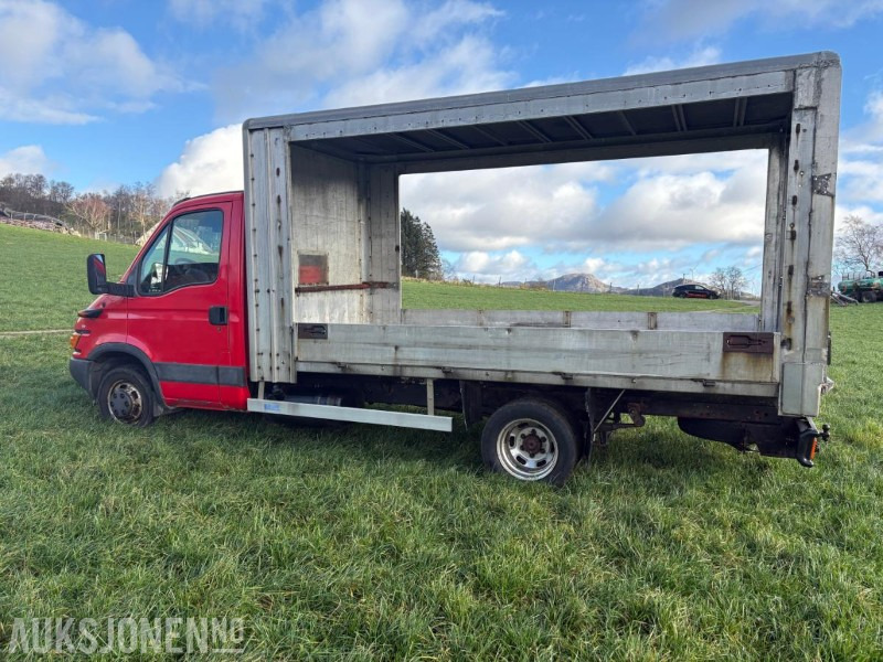 2004 Iveco Daily Med aluminiums plan og kapell ramme - Valníkový/ Plošinový nákladný automobil: obrázok 4 2004 Iveco Daily Med aluminiums plan og kapell ramme - Valníkový/ Plošinový nákladný automobil: obrázok 4