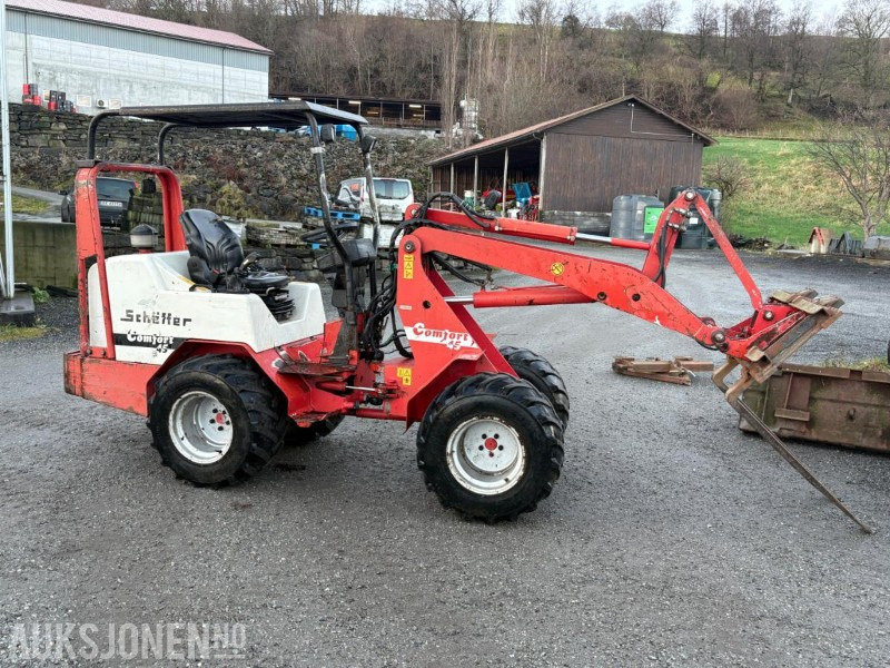 2004 Schäffer 3033S kompakt hjullaster med mye utstyr - Šmykom riadený nakladač: obrázok 4 2004 Schäffer 3033S kompakt hjullaster med mye utstyr - Šmykom riadený nakladač: obrázok 4