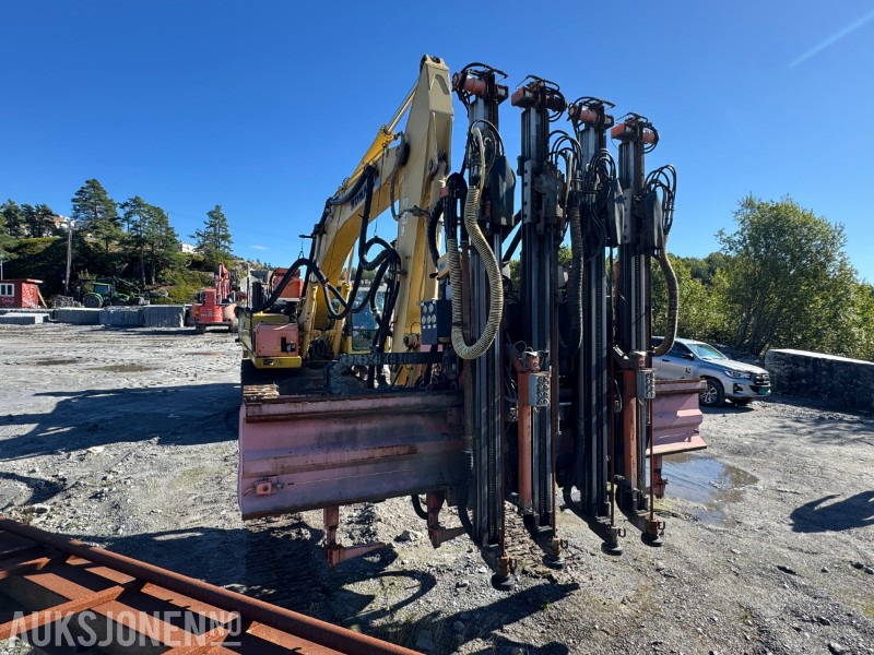 2005 Komatsu PC340 LC-7 Gravemaskin m/ Sandvik DQ440 steintrimmer - Vrtné príslušenstvo: obrázok 5 2005 Komatsu PC340 LC-7 Gravemaskin m/ Sandvik DQ440 steintrimmer - Vrtné príslušenstvo: obrázok 5
