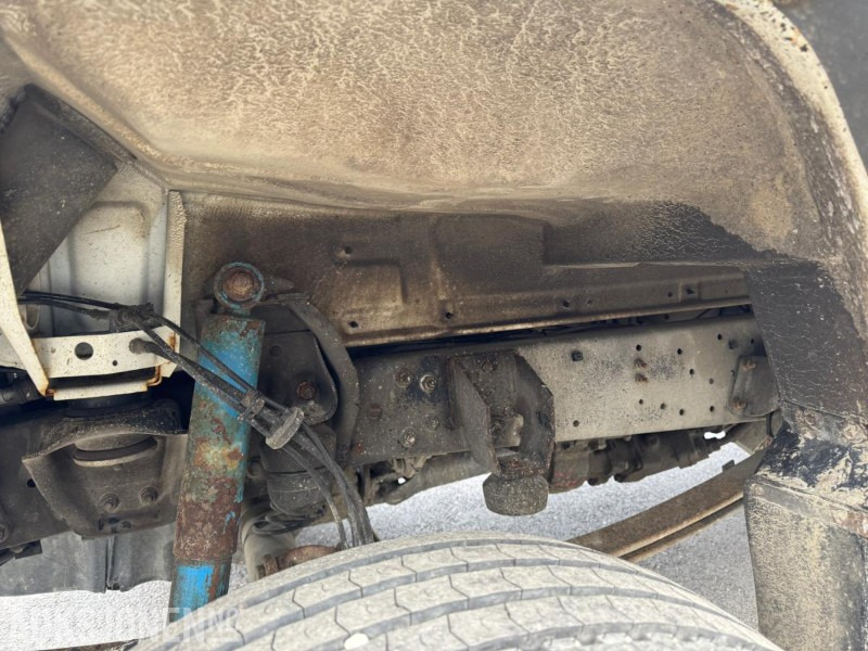 2005 Mercedes-Benz 815Da/37-Vn 4X4 linjebil med kran og masse utstyr - Auto s hydraulickou rukou: obrázok 5 2005 Mercedes-Benz 815Da/37-Vn 4X4 linjebil med kran og masse utstyr - Auto s hydraulickou rukou: obrázok 5