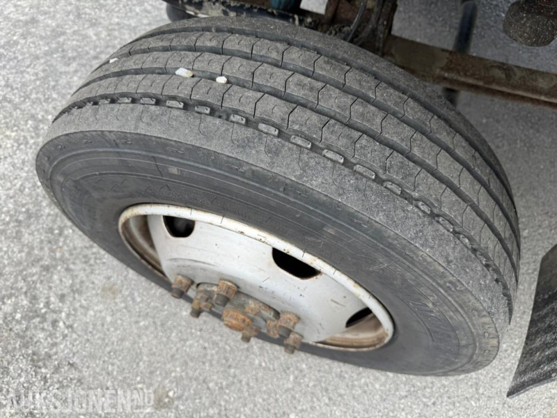 2005 Mercedes-Benz 815Da/37-Vn 4X4 linjebil med kran og masse utstyr - Auto s hydraulickou rukou: obrázok 4 2005 Mercedes-Benz 815Da/37-Vn 4X4 linjebil med kran og masse utstyr - Auto s hydraulickou rukou: obrázok 4