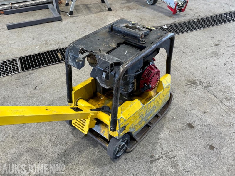 2005 Wacker BPU3050A vibroplate / Hoppetusse - Valec: obrázok 5 2005 Wacker BPU3050A vibroplate / Hoppetusse - Valec: obrázok 5