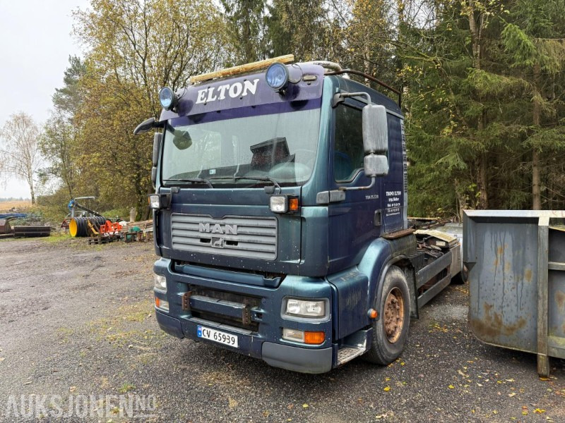 2007 MAN TGA 26.530 6x2 Krokbil - Hákový nosič kontajnerov: obrázok 1 2007 MAN TGA 26.530 6x2 Krokbil - Hákový nosič kontajnerov: obrázok 1