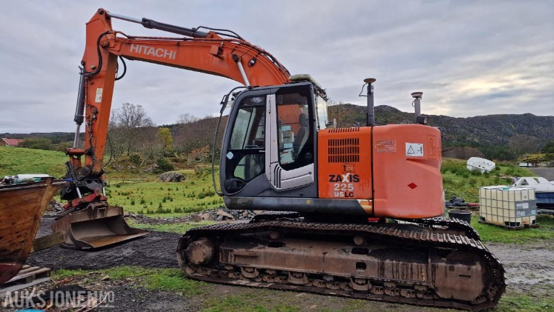 2009 Hitachi ZX225USLC-3 Beltegraver m/GPS/Rototilt med klype/3 skuffer, 12800 timer - Rýpadlo: obrázok 3 2009 Hitachi ZX225USLC-3 Beltegraver m/GPS/Rototilt med klype/3 skuffer, 12800 timer - Rýpadlo: obrázok 3