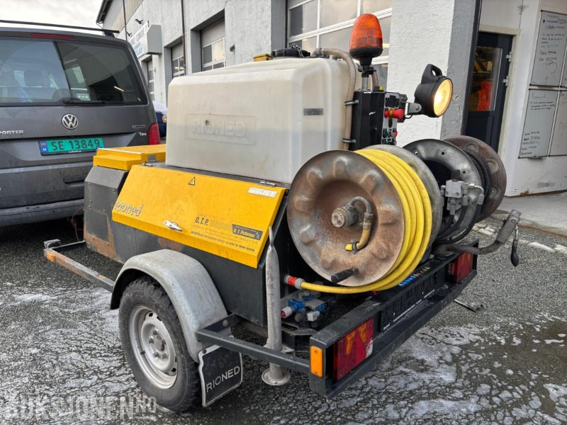 2009 RIONED UNIJET P-41 SPYLEVOGN / HØYTRYKKSVASKER. HONDA GX 670. - Stavebné zariadenia: obrázok 4 2009 RIONED UNIJET P-41 SPYLEVOGN / HØYTRYKKSVASKER. HONDA GX 670. - Stavebné zariadenia: obrázok 4