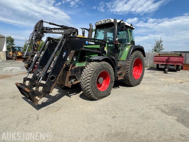 2010 Fendt 412 Vario traktor m/Trima frontlaster –9793 t – V-plog + ekstra hjulsett inkl. - Traktor: obrázok 2 2010 Fendt 412 Vario traktor m/Trima frontlaster –9793 t – V-plog + ekstra hjulsett inkl. - Traktor: obrázok 2