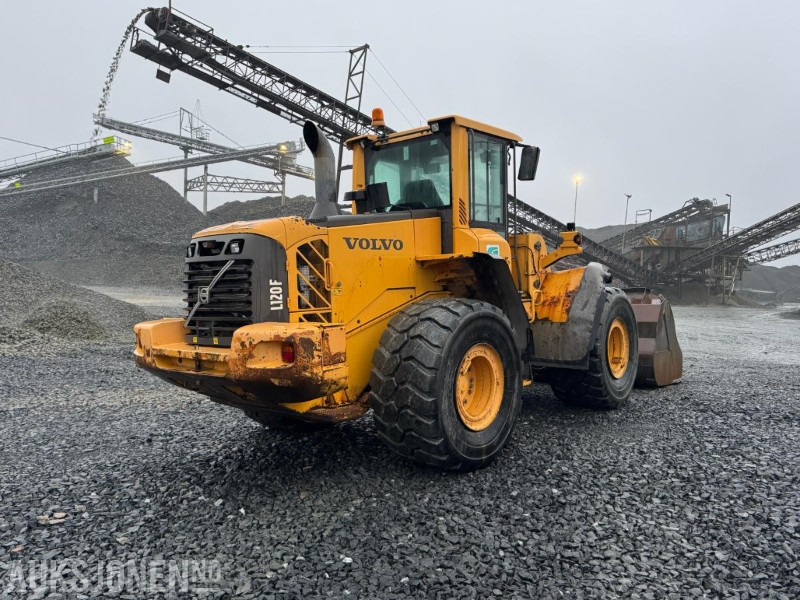 2010 Volvo L120F HJULLASTER, 21 108 TIMER, SENTRALSMØRING, NY MOTOR 2023, LOADTRONIC - Kolesový nakladač: obrázok 5 2010 Volvo L120F HJULLASTER, 21 108 TIMER, SENTRALSMØRING, NY MOTOR 2023, LOADTRONIC - Kolesový nakladač: obrázok 5