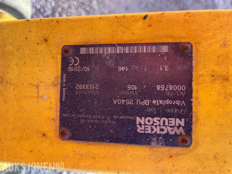 2010 Wacker Neuson 2540 vibroplate - Valec: obrázok 4 2010 Wacker Neuson 2540 vibroplate - Valec: obrázok 4