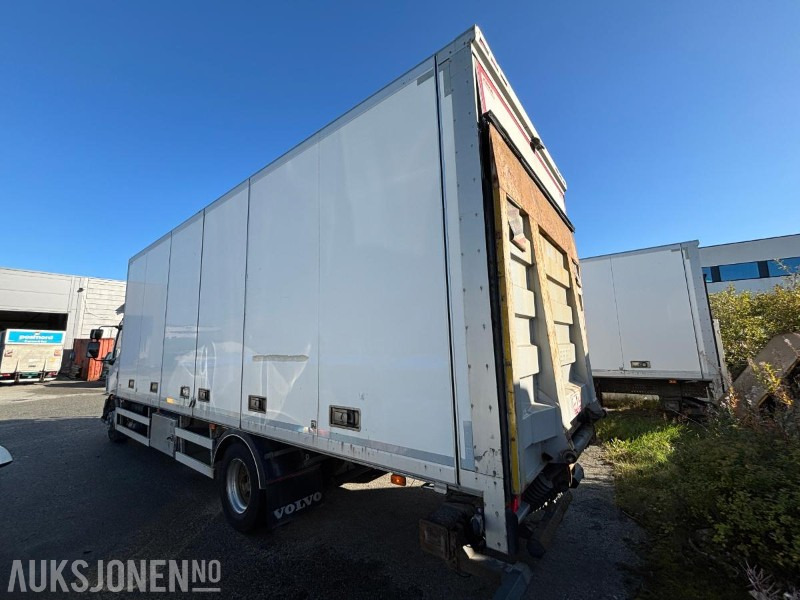 2012 VOLVO FL-290 SKAPBIL. FULL SIDEÅPNING OG ZEPRO BAKLØFT. 18PALLER - Skříňový nákladní auto: obrázok 3 2012 VOLVO FL-290 SKAPBIL. FULL SIDEÅPNING OG ZEPRO BAKLØFT. 18PALLER - Skříňový nákladní auto: obrázok 3