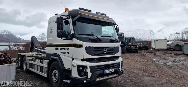 2014 Volvo FMX * Krokløft * 275076 km * Godkjent som skolebil * Eu godkjent til 25.08.2025 - Hákový nosič kontajnerov: obrázok 5 2014 Volvo FMX * Krokløft * 275076 km * Godkjent som skolebil * Eu godkjent til 25.08.2025 - Hákový nosič kontajnerov: obrázok 5