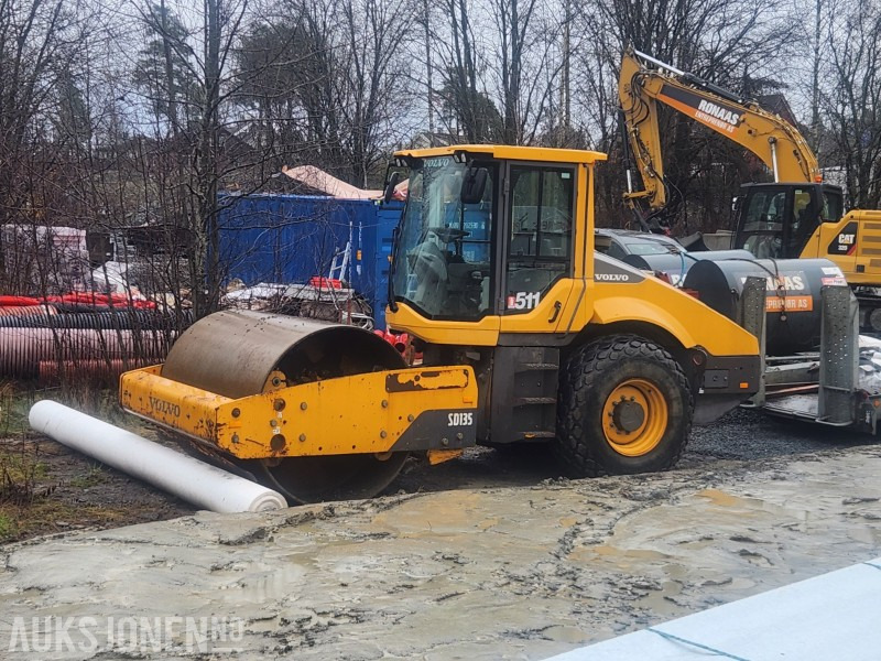 2014 Volvo SD135 trommelvals 1573 timer 1 EIER - Valec: obrázok 1 2014 Volvo SD135 trommelvals 1573 timer 1 EIER - Valec: obrázok 1