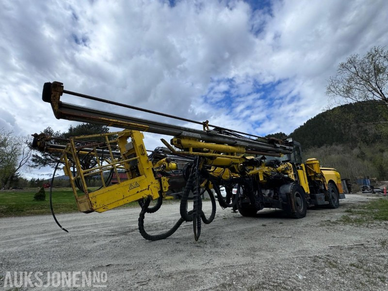 2015 Atlas Copco Boomer M2C - Gruve- og tunellborerigg - 2 boms rigg med personkurv - Vrtné príslušenstvo: obrázok 2 2015 Atlas Copco Boomer M2C - Gruve- og tunellborerigg - 2 boms rigg med personkurv - Vrtné príslušenstvo: obrázok 2