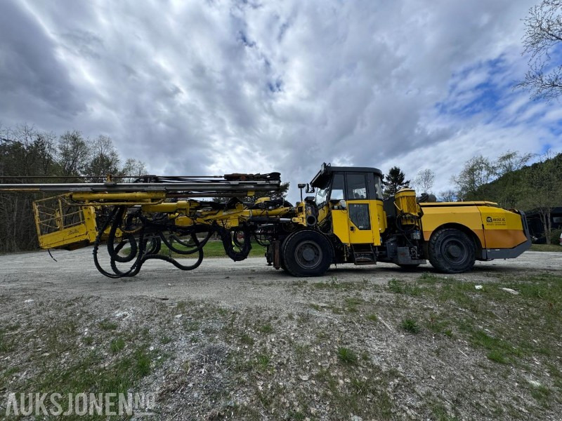 2015 Atlas Copco Boomer M2C - Gruve- og tunellborerigg - 2 boms rigg med personkurv - Vrtné príslušenstvo: obrázok 1 2015 Atlas Copco Boomer M2C - Gruve- og tunellborerigg - 2 boms rigg med personkurv - Vrtné príslušenstvo: obrázok 1