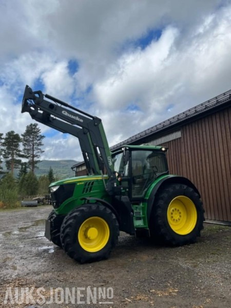 2015 John Deere 6215R med Q75 frontlaster 5588 timer - Traktor: obrázok 1 2015 John Deere 6215R med Q75 frontlaster 5588 timer - Traktor: obrázok 1